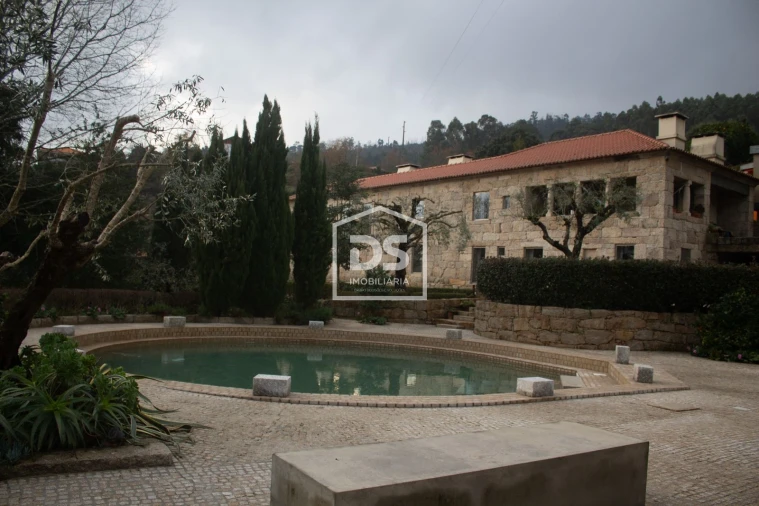 Quinta T4 para Venda em Abragão Foto 3