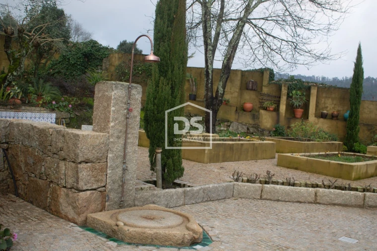 Quinta T4 para Venda em Abragão Foto 10