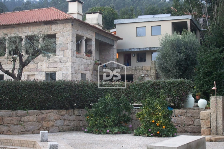 Quinta T4 para Venda em Abragão Foto 5