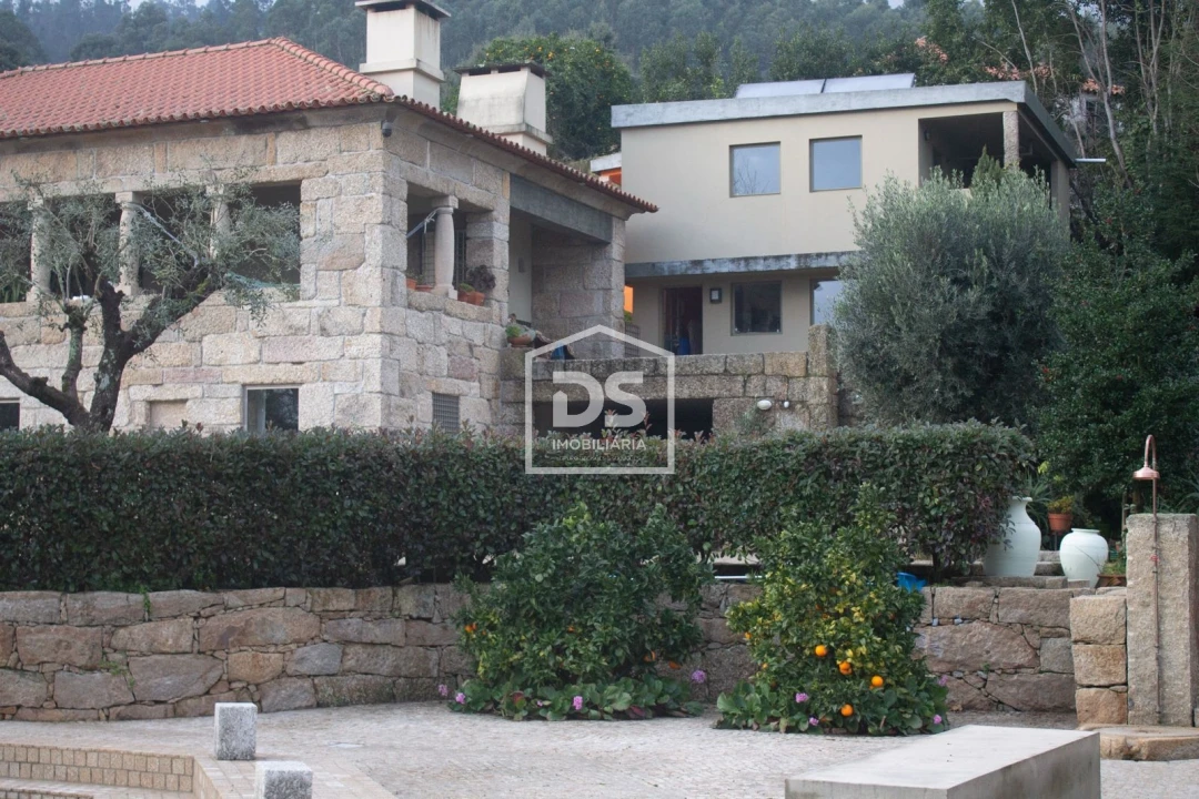 Quinta T4 para Venda em Abragão Foto 5