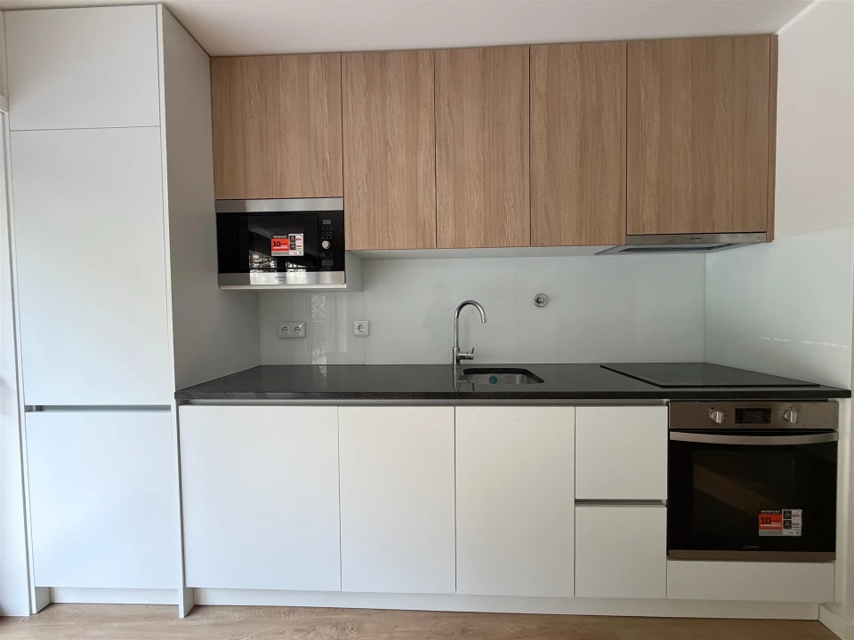 Apartamento T2 para Arrendamento em Lordelo do Ouro e Massarelos Foto 20