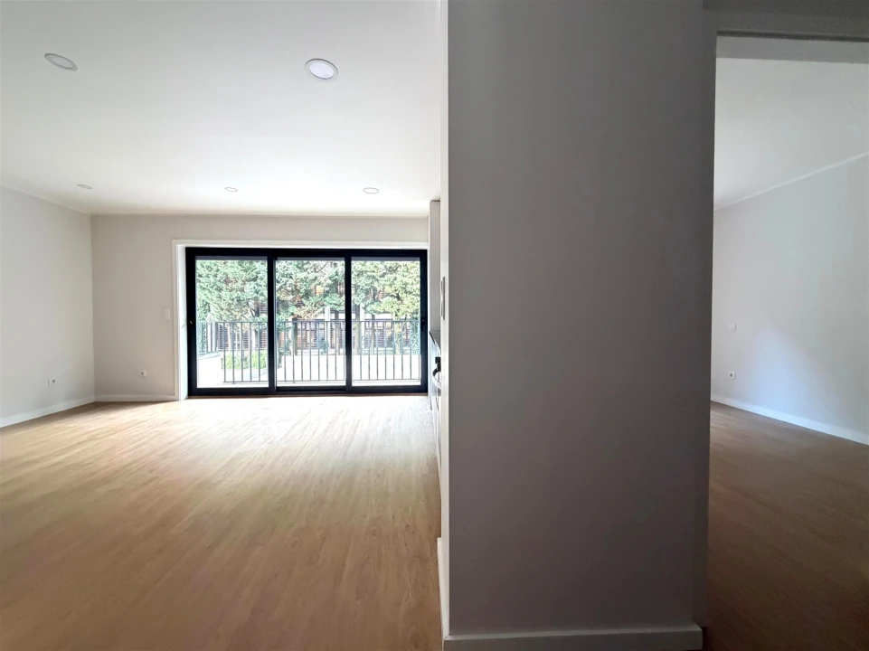 Apartamento T2 para Arrendamento em Lordelo do Ouro e Massarelos Foto 29