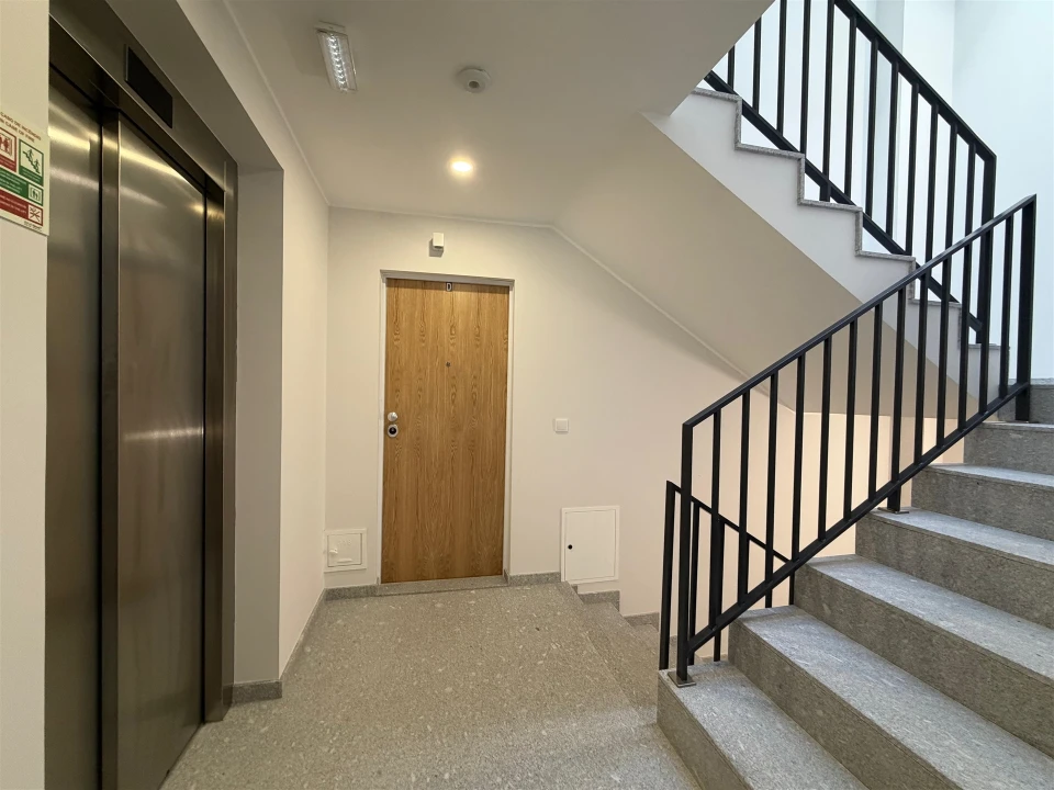 Apartamento T2 para Arrendamento em Lordelo do Ouro e Massarelos Foto 32