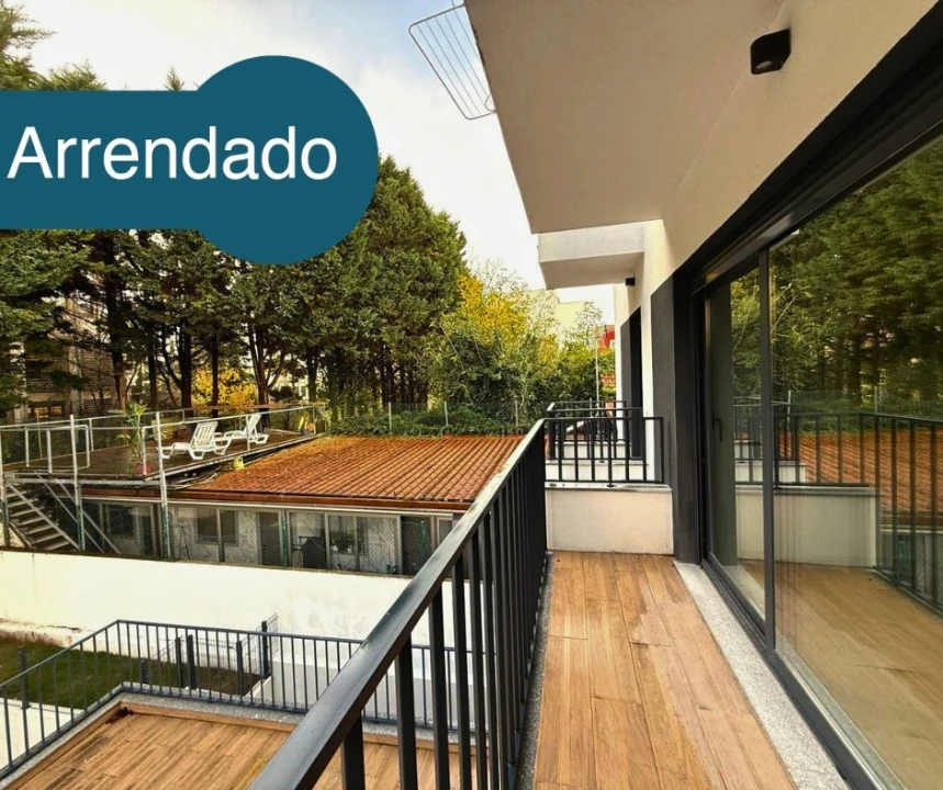 Apartamento T2 para Arrendamento em Lordelo do Ouro e Massarelos Foto 1