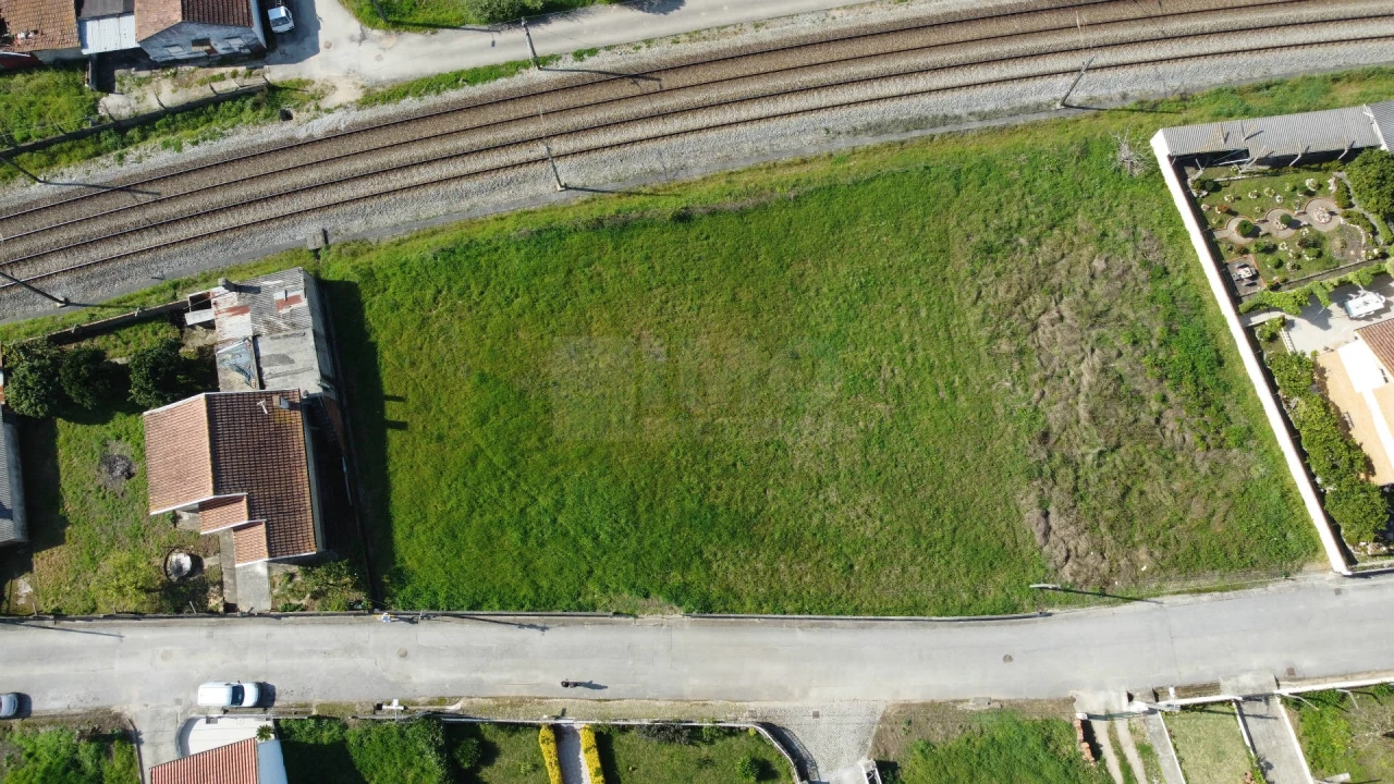 Terreno para Venda em Trouxemil e Torre de Vilela Foto 3