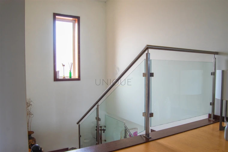 Moradia T4 para Venda em Ouca Foto 27