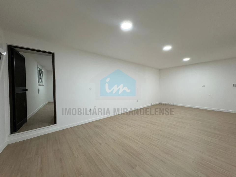 Moradia T3 para Venda em Vila Flor e Nabo Foto 11