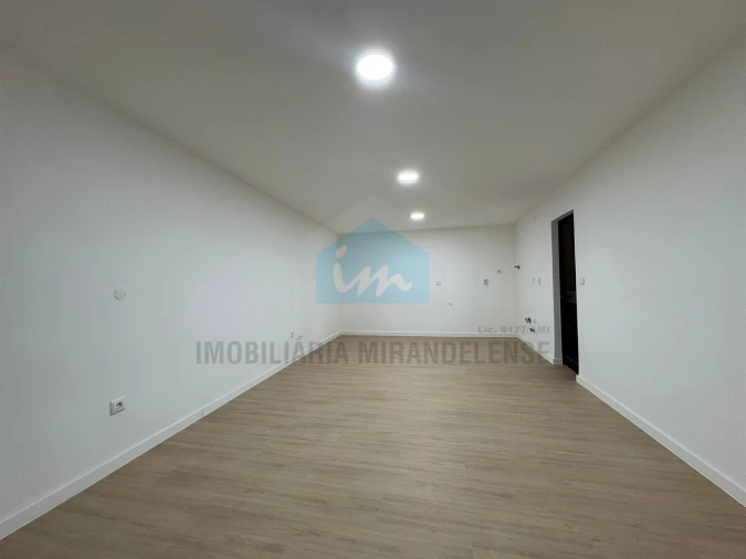 Moradia T3 para Venda em Vila Flor e Nabo Foto 13