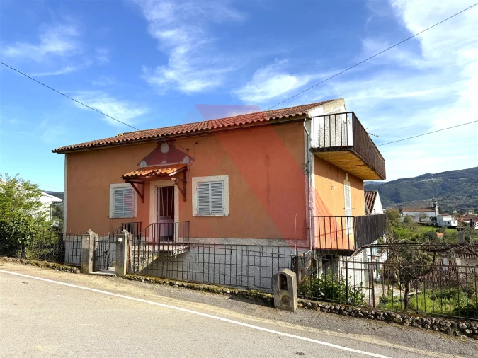 Moradia T4 para Venda em Côja e Barril de Alva Foto 1