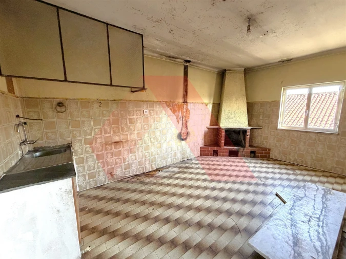 Moradia T4 para Venda em Côja e Barril de Alva Foto 4