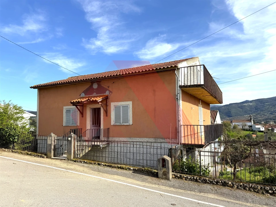 Moradia T4 para Venda em Côja e Barril de Alva Foto 1