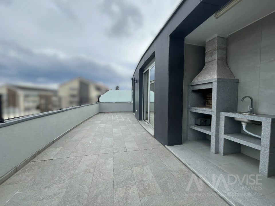 Apartamento T4 para Arrendamento em Viseu Foto 1