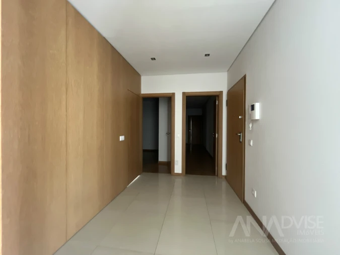 Apartamento T4 para Arrendamento em Viseu Foto 3