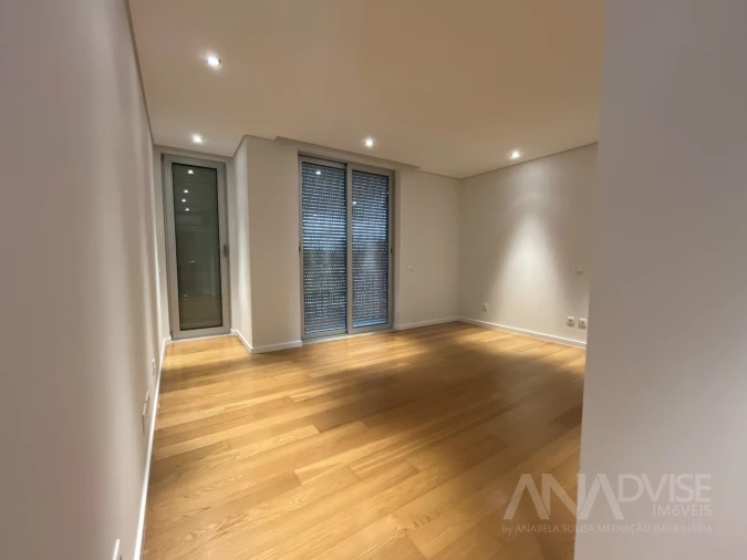 Apartamento T4 para Arrendamento em Viseu Foto 12