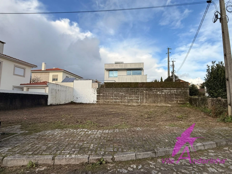 Terreno para Venda em Santa Marta de Portuzelo Foto 1