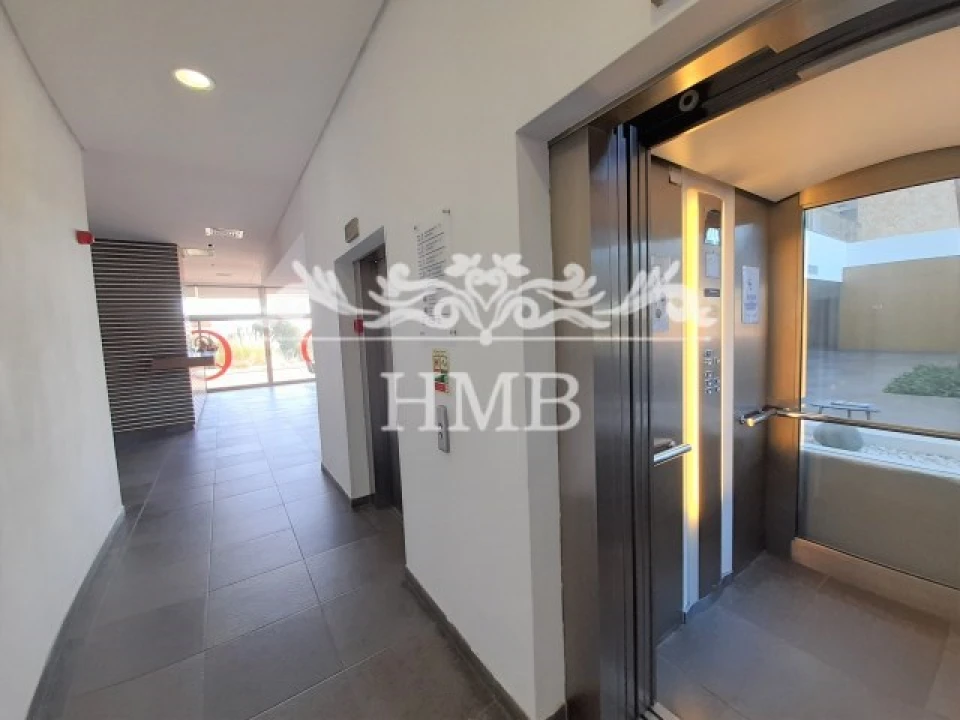 Apartamento T1 para Venda em Alvor Foto 15