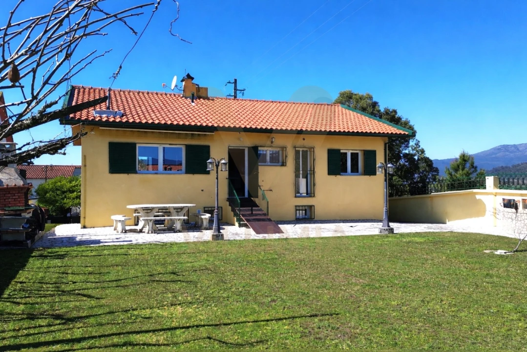 Moradia T4 para Venda em Arca e Ponte de Lima Foto 1