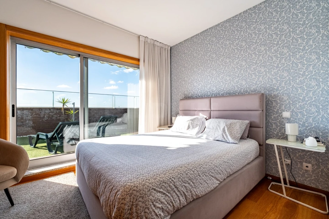 Apartamento T4 para Venda em Milheiros Foto 16