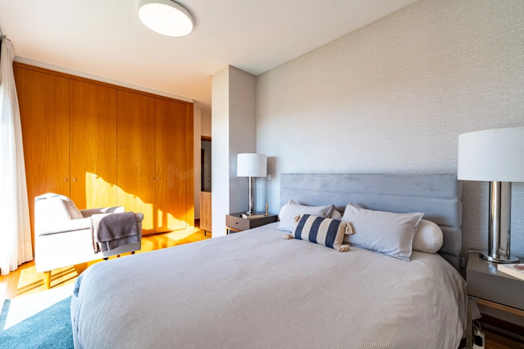 Apartamento T4 para Venda em Milheiros Foto 19