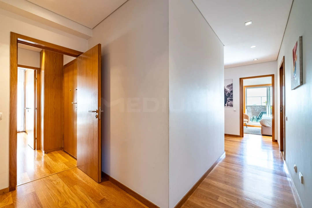 Apartamento T4 para Venda em Milheiros Foto 20