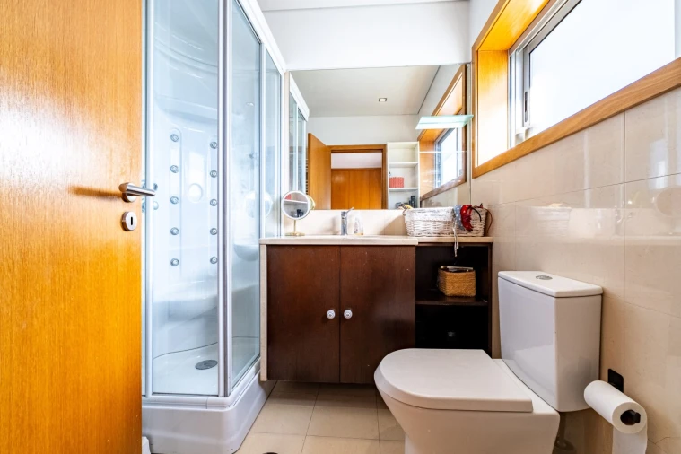 Apartamento T4 para Venda em Milheiros Foto 12