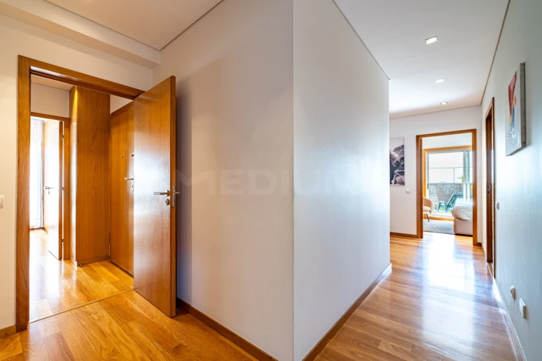 Apartamento T4 para Venda em Milheiros Foto 20