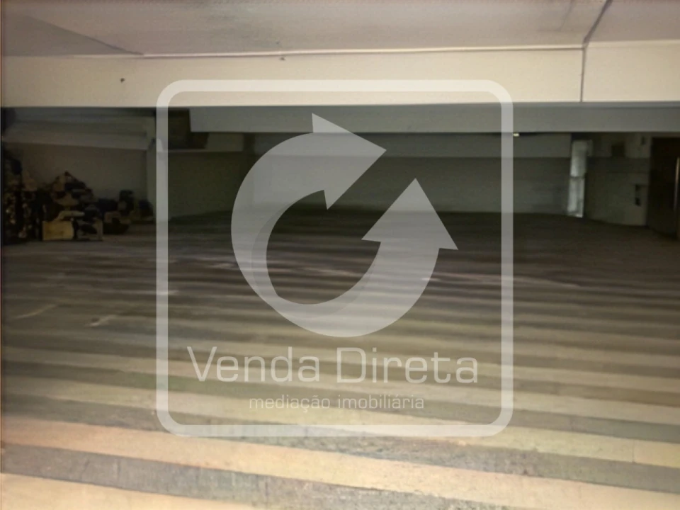 Armazém para Venda em São Domingos de Benfica Foto 9