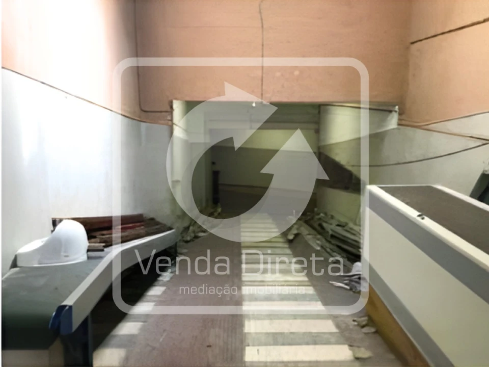 Armazém para Venda em São Domingos de Benfica Foto 15