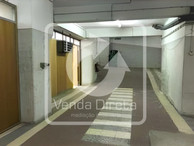 Armazém para Venda em São Domingos de Benfica Foto 8