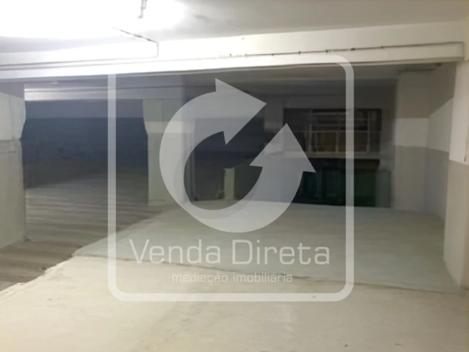 Armazém para Venda em São Domingos de Benfica Foto 14