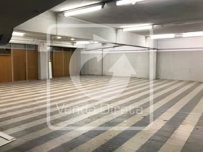 Armazém para Venda em São Domingos de Benfica Foto 18