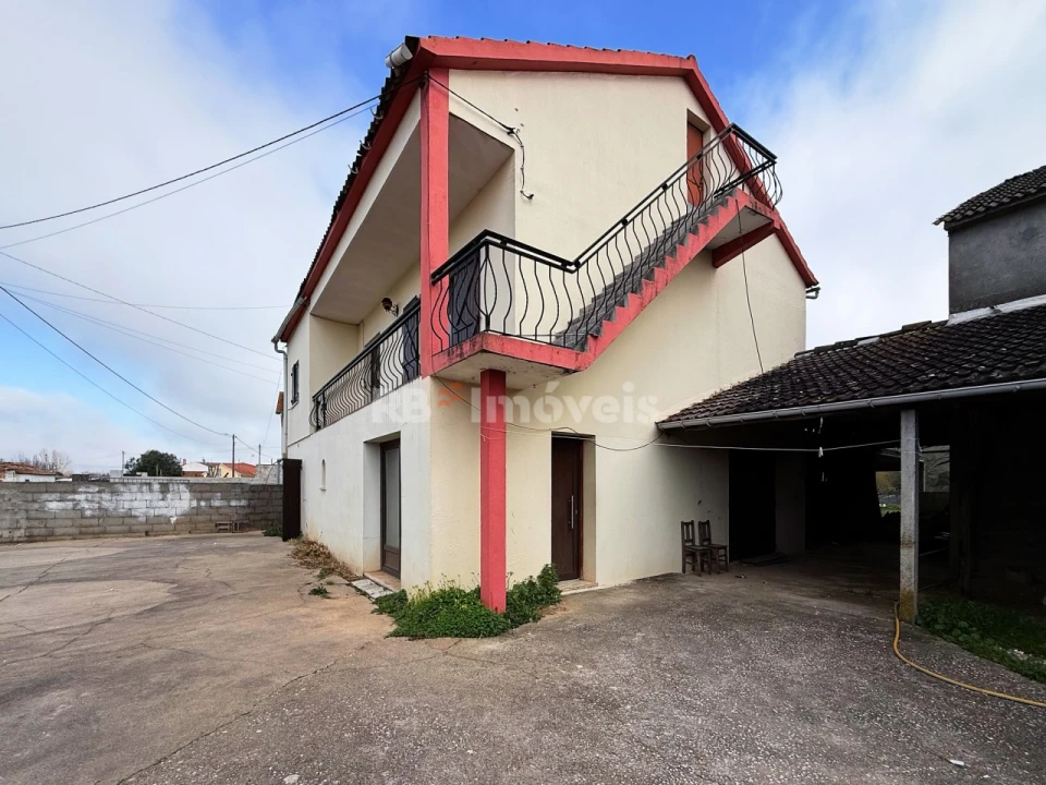 Moradia T3 para Venda em São João Baptista e Santa Maria dos Olivais Foto 3