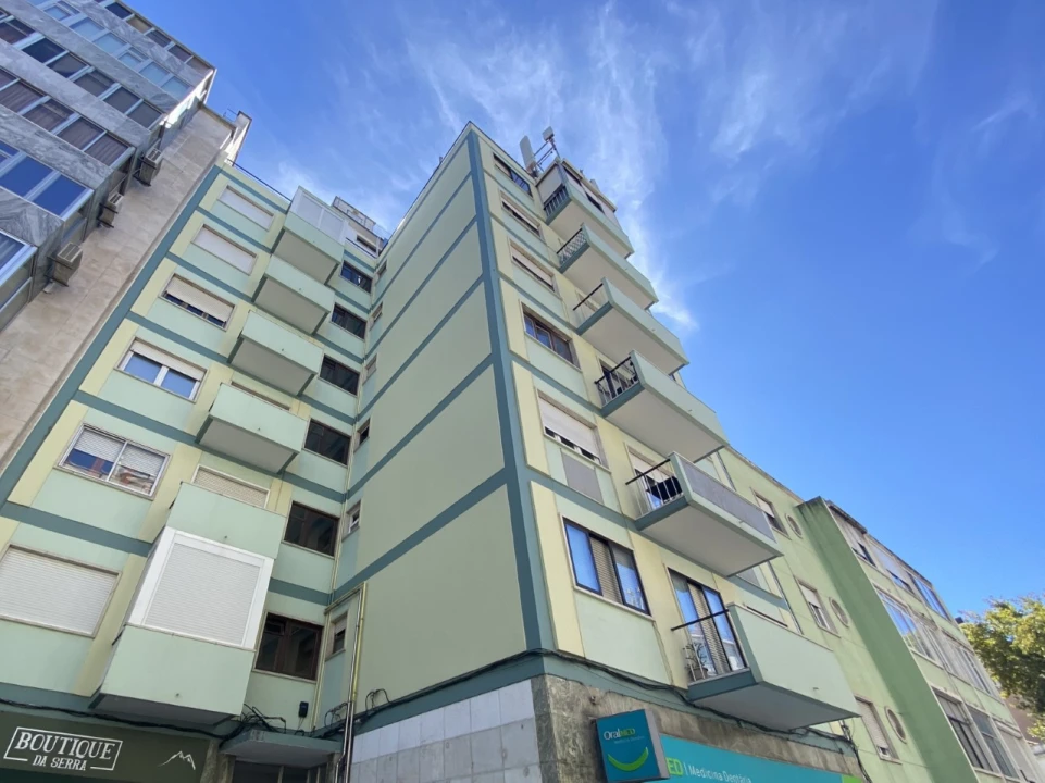 Apartamento T3 para Venda em Benfica Foto 2