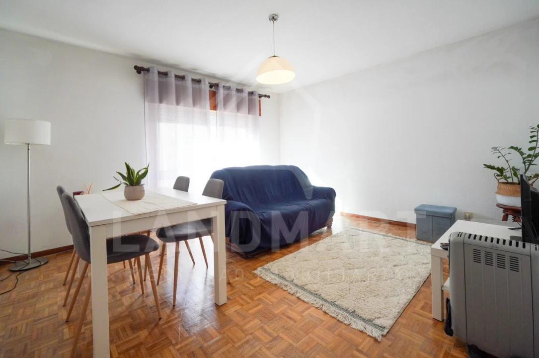 Apartamento T2 para Venda em Lumiar Foto 1