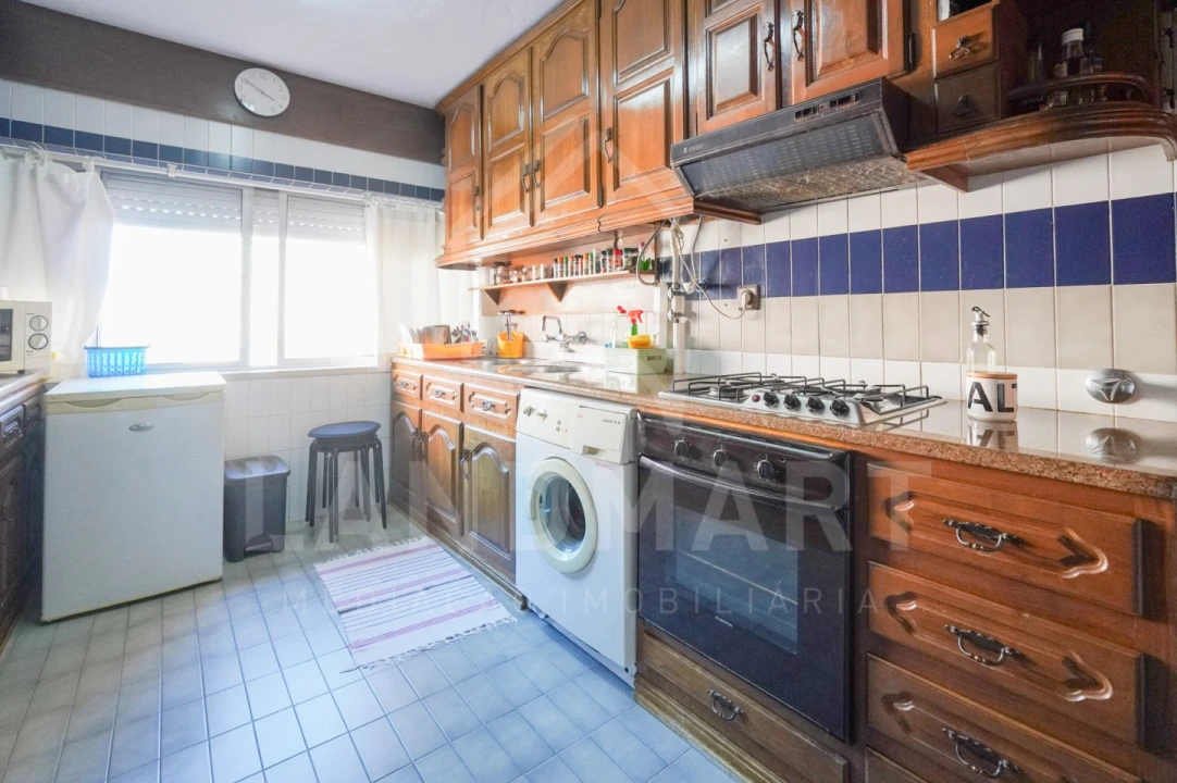 Apartamento T2 para Venda em Lumiar Foto 4