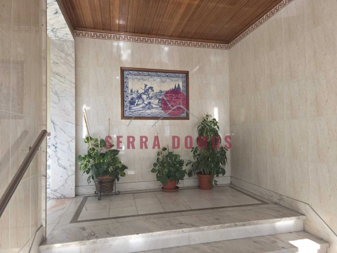 Apartamento T3 para Venda em Rio de Mouro Foto 3