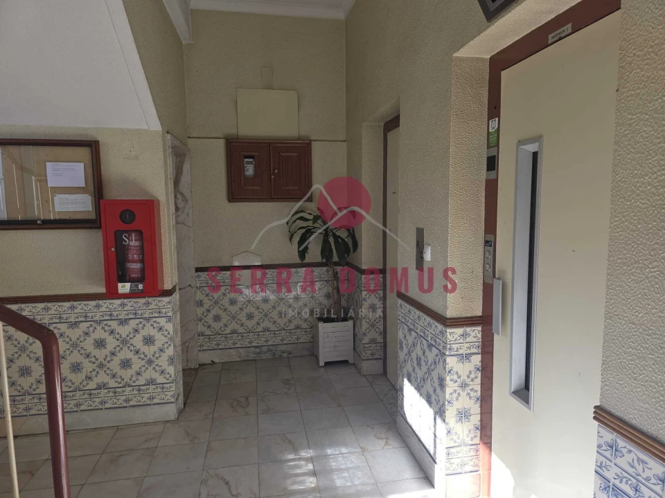 Apartamento T3 para Venda em Rio de Mouro Foto 4