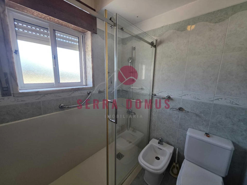 Apartamento T3 para Venda em Rio de Mouro Foto 8