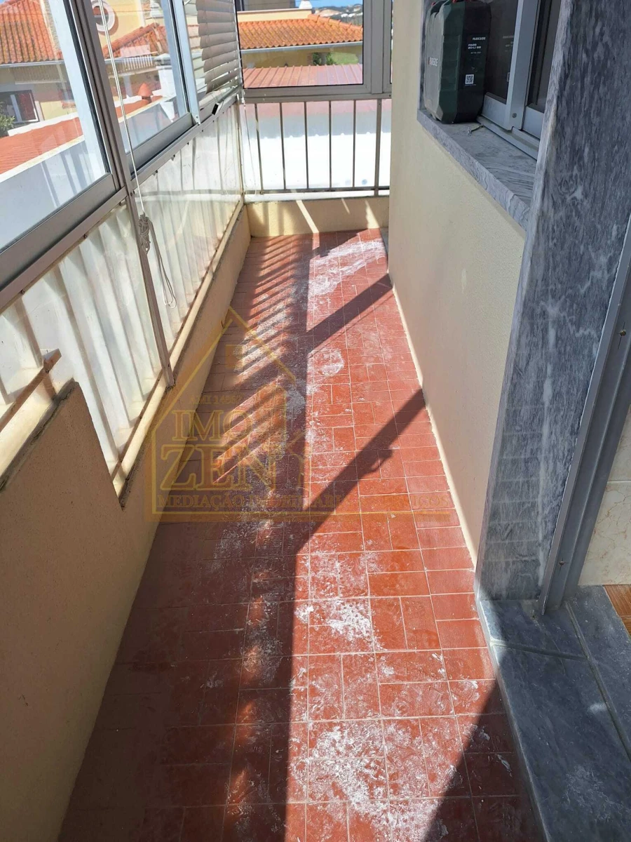 Apartamento T2 para Venda em Alfeizerão Foto 9