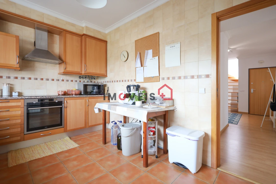 Apartamento T3 para Venda em Leiria, Pousos, Barreira e Cortes Foto 9