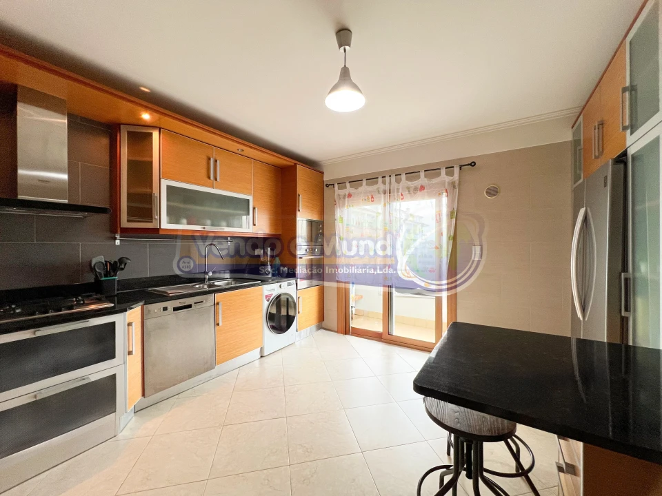 Apartamento T3 para Venda em Samora Correia Foto 4