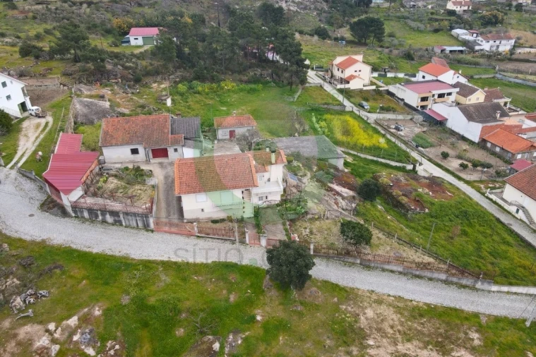 Moradia T4 para Venda em Valpaços e Sanfins Foto 3