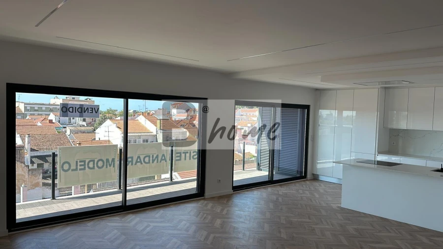 Moradia T3 para Venda em Charneca de Caparica e Sobreda Foto 14