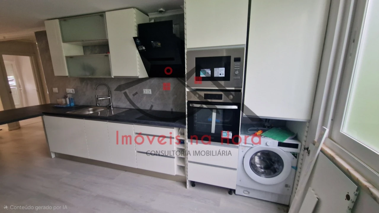 Apartamento T2 para Venda em Benfica Foto 4