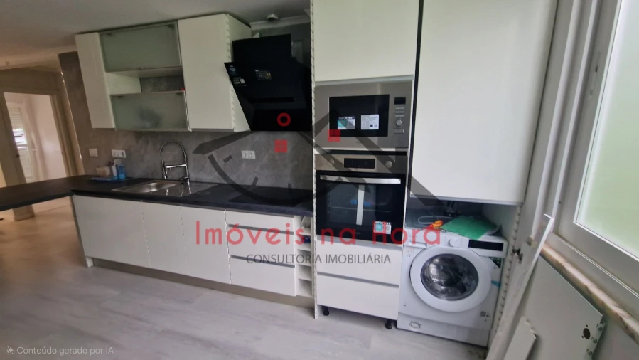 Apartamento T2 para Venda em Benfica Foto 4