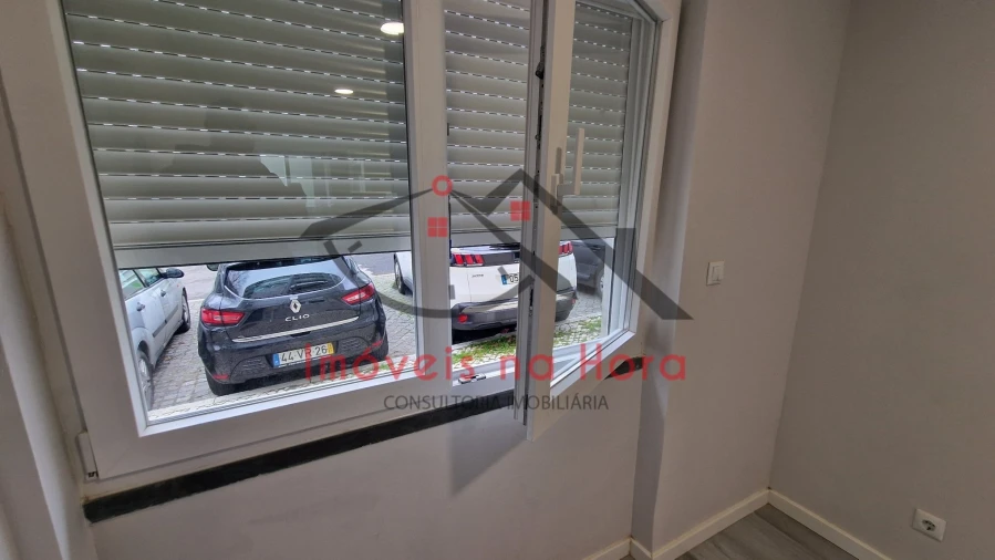 Apartamento T2 para Venda em Benfica Foto 6