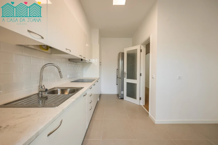 Apartamento T3 para Arrendamento em Glória e Vera Cruz Foto 4