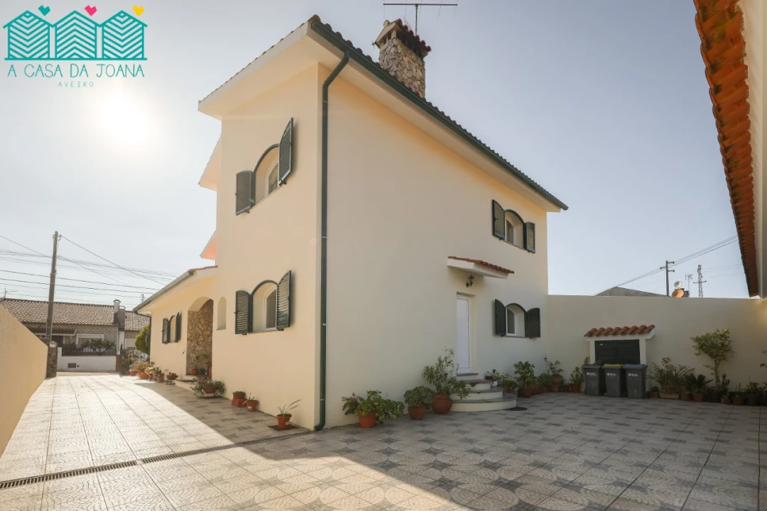 Moradia T4 para Venda em Esgueira Foto 1