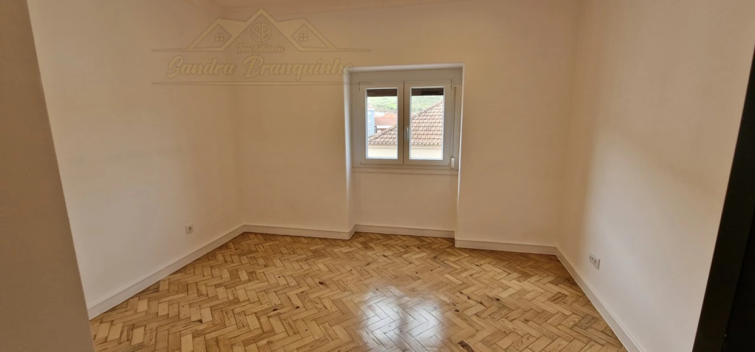 Apartamento T3 para Venda em Santa Maria, São Pedro e Matacães Foto 2