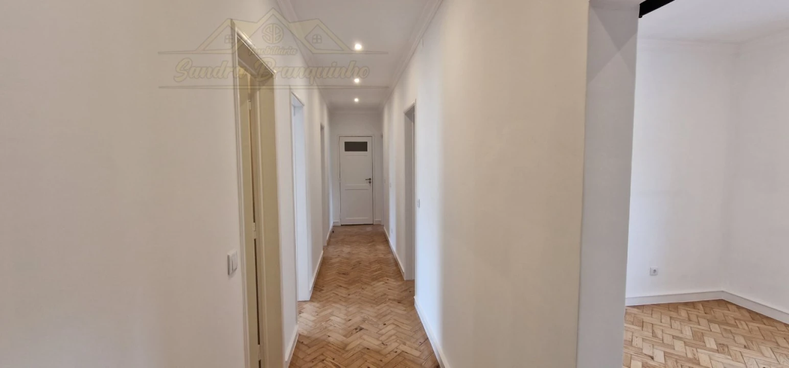 Apartamento T3 para Venda em Santa Maria, São Pedro e Matacães Foto 4